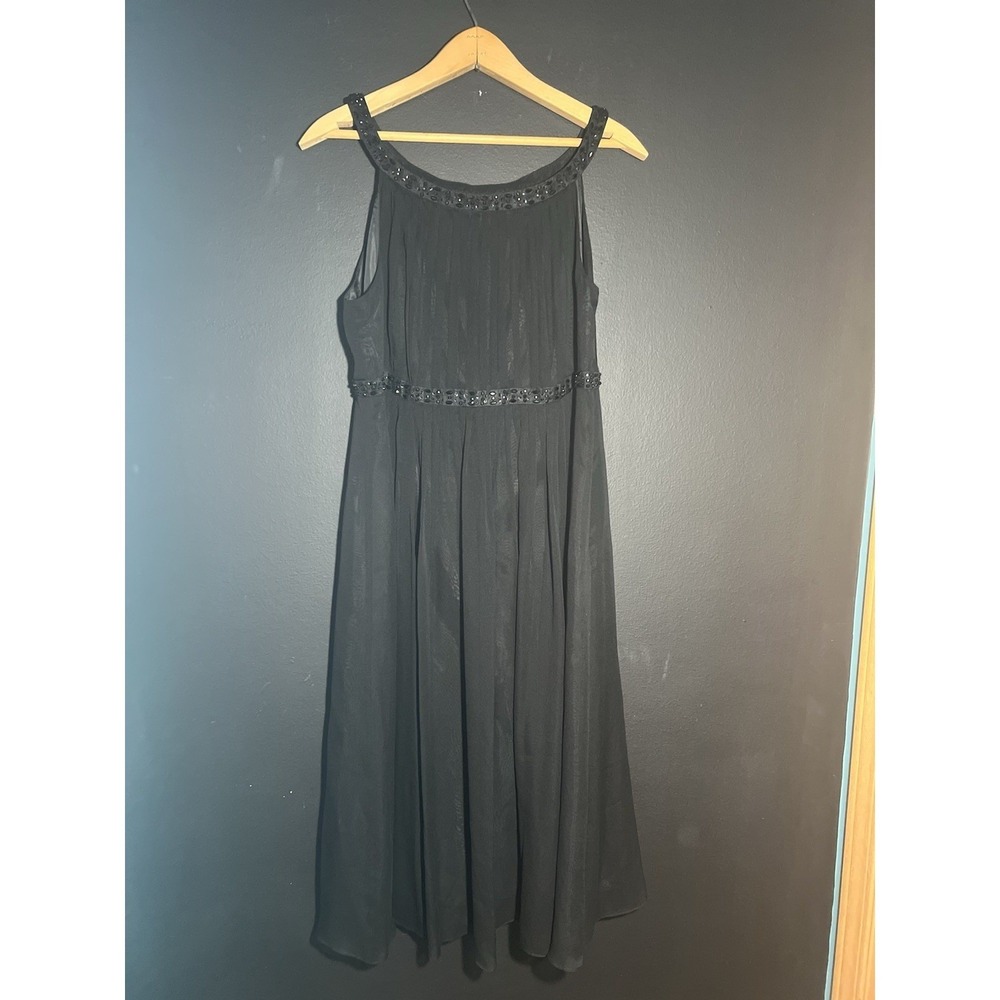 Jones New York halter Dress sexy Black Beautiful bead silk blend‎ Size 12 F6